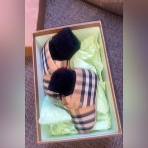 Baby Burberry shoes